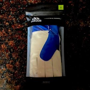 New in Package: goalie gloves